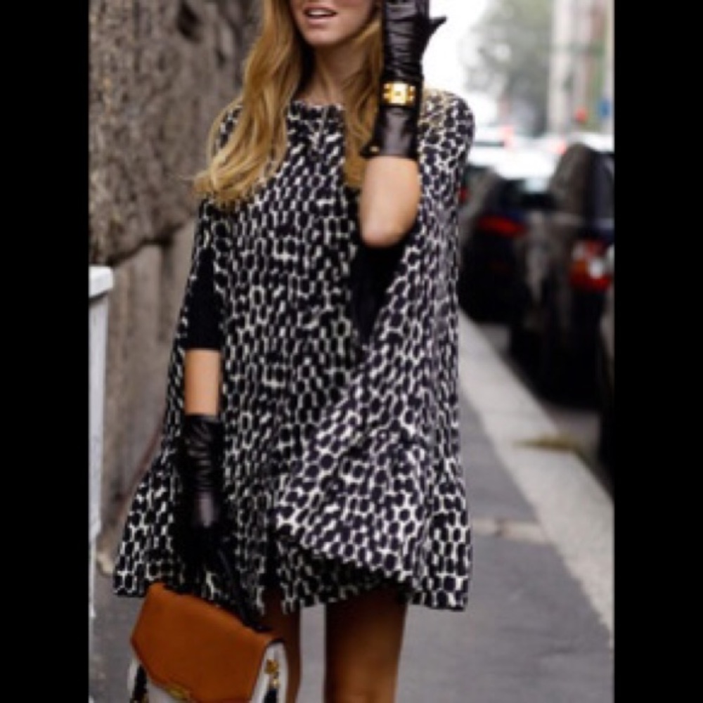 Chic batwing sleeve cape